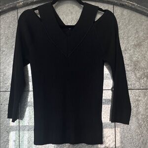 Cable & Gauge Classic Black Cut Out V-Neck Sweater